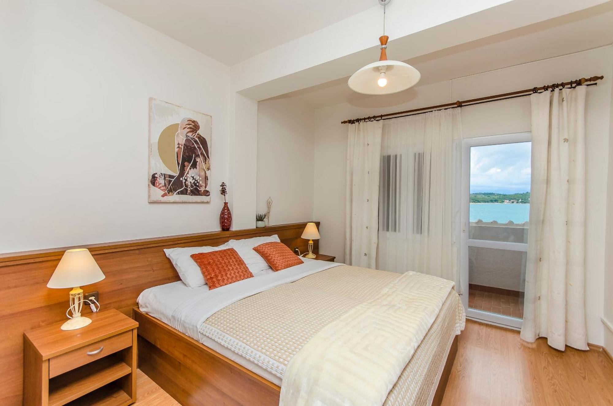 House Hotel Plava Laguna 迪斯诺 外观 照片