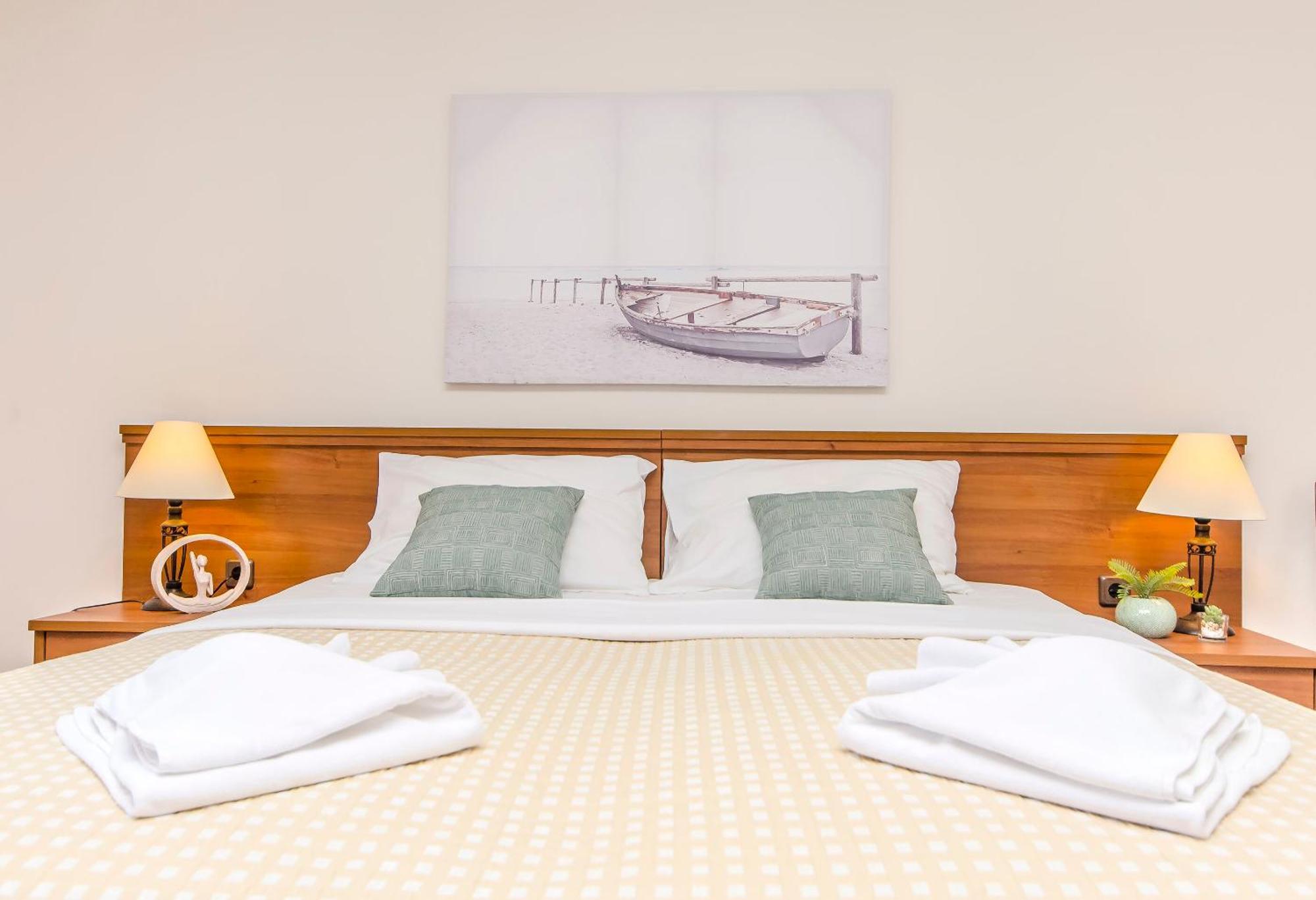 House Hotel Plava Laguna 迪斯诺 外观 照片