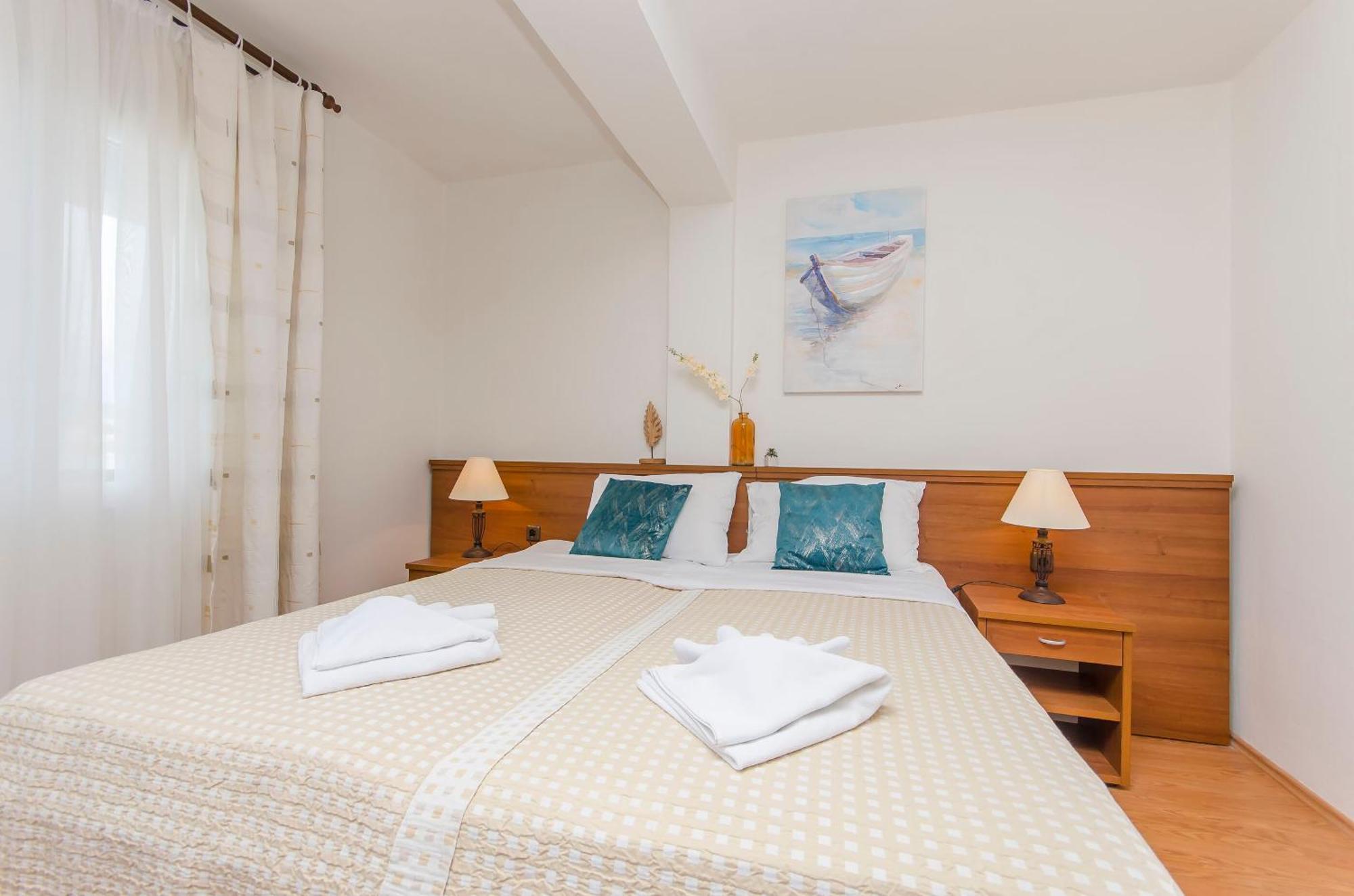 House Hotel Plava Laguna 迪斯诺 外观 照片