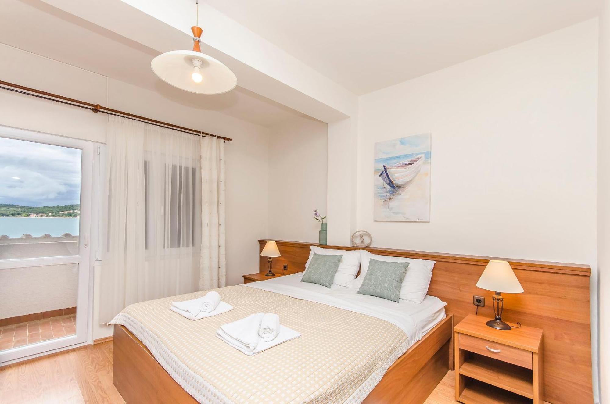 House Hotel Plava Laguna 迪斯诺 外观 照片