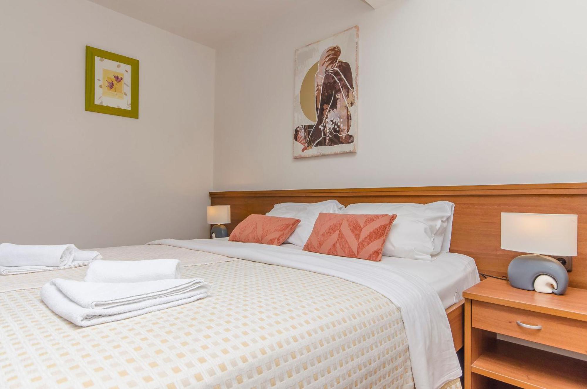 House Hotel Plava Laguna 迪斯诺 外观 照片