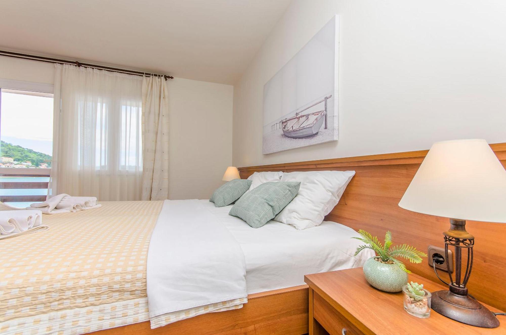 House Hotel Plava Laguna 迪斯诺 外观 照片