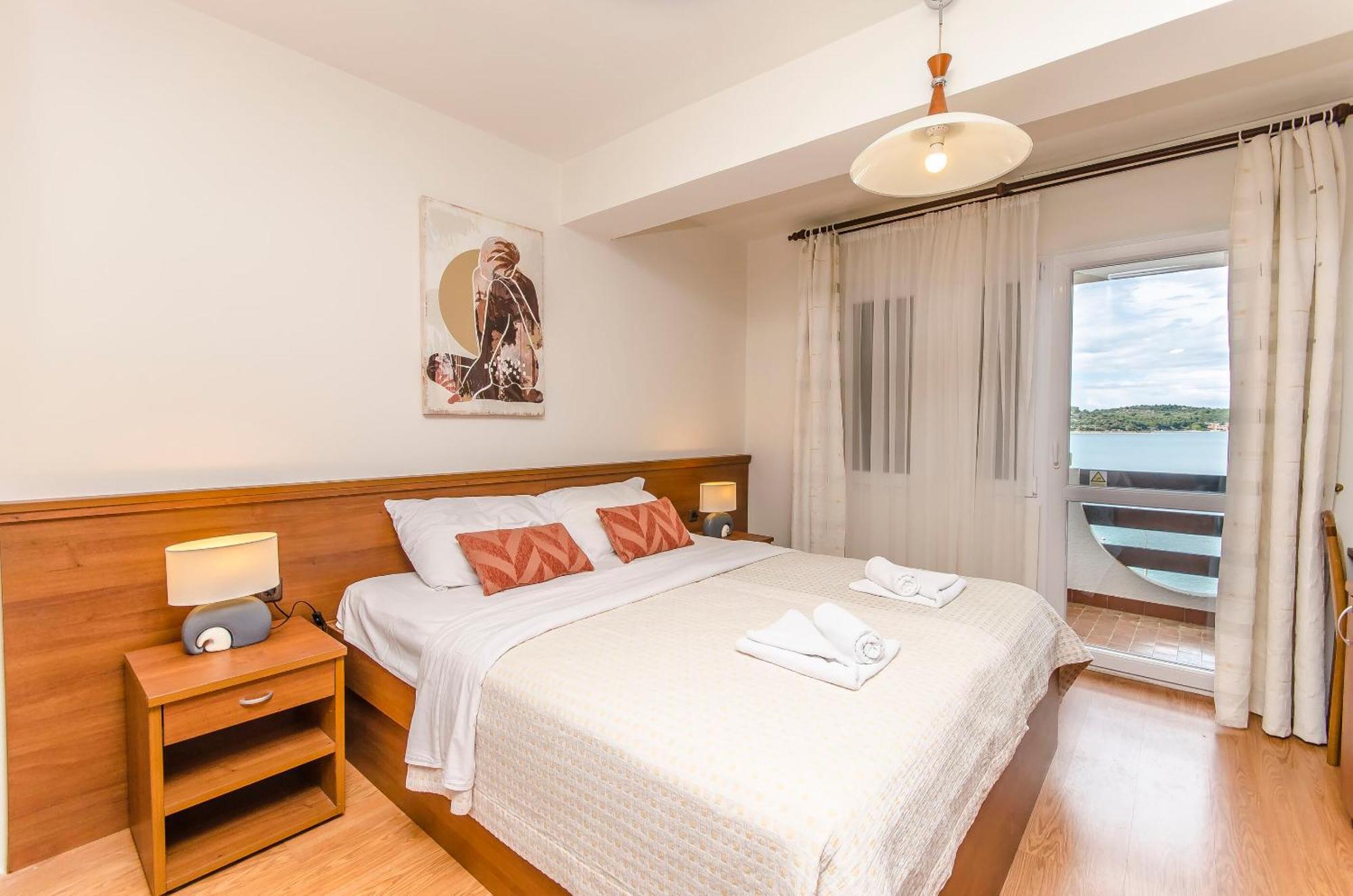 House Hotel Plava Laguna 迪斯诺 外观 照片