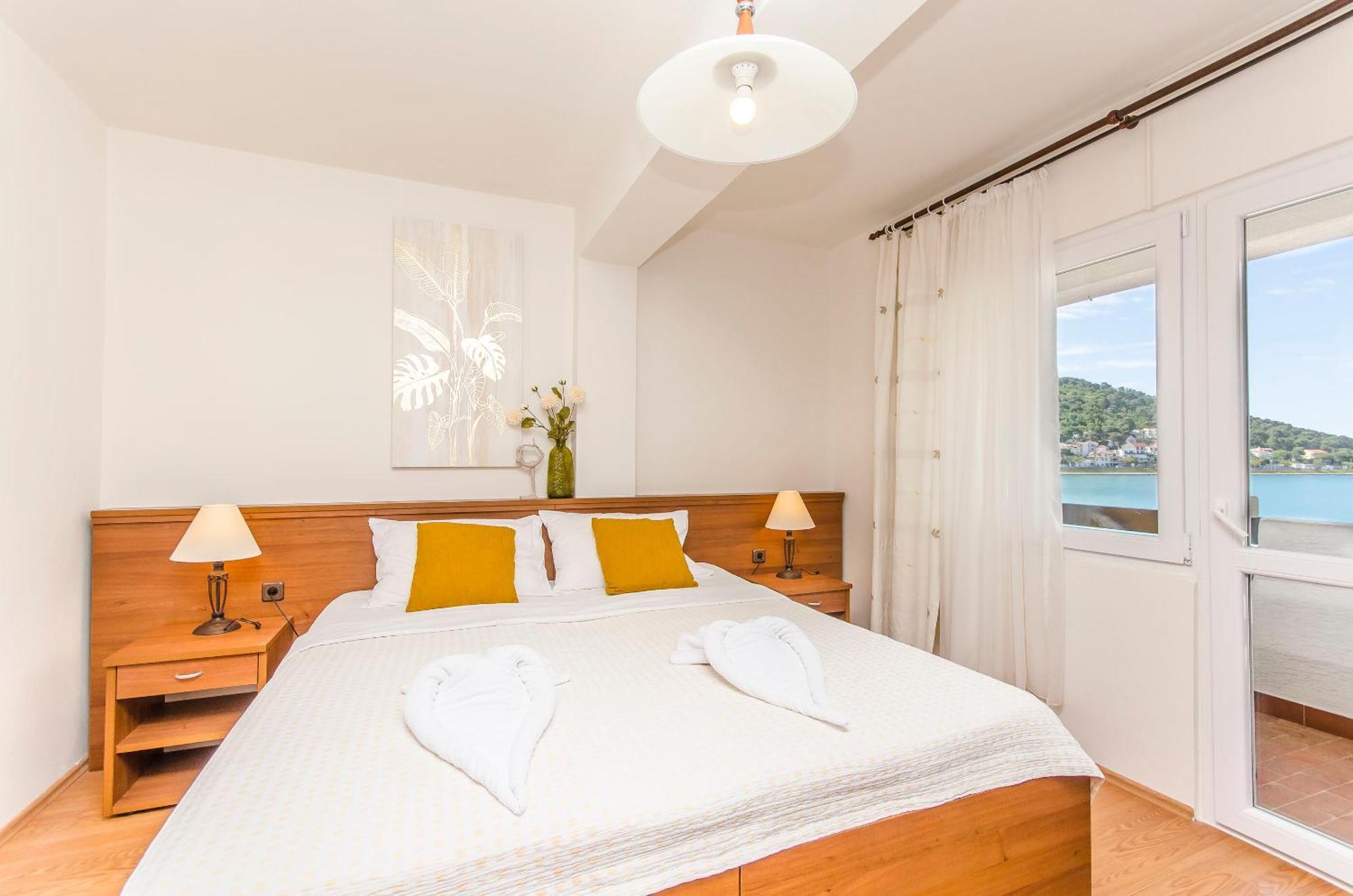 House Hotel Plava Laguna 迪斯诺 外观 照片