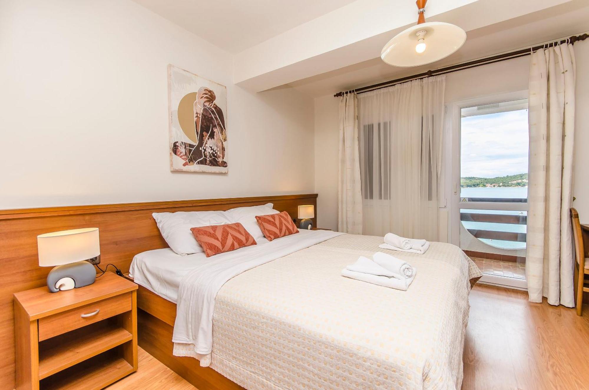 House Hotel Plava Laguna 迪斯诺 外观 照片