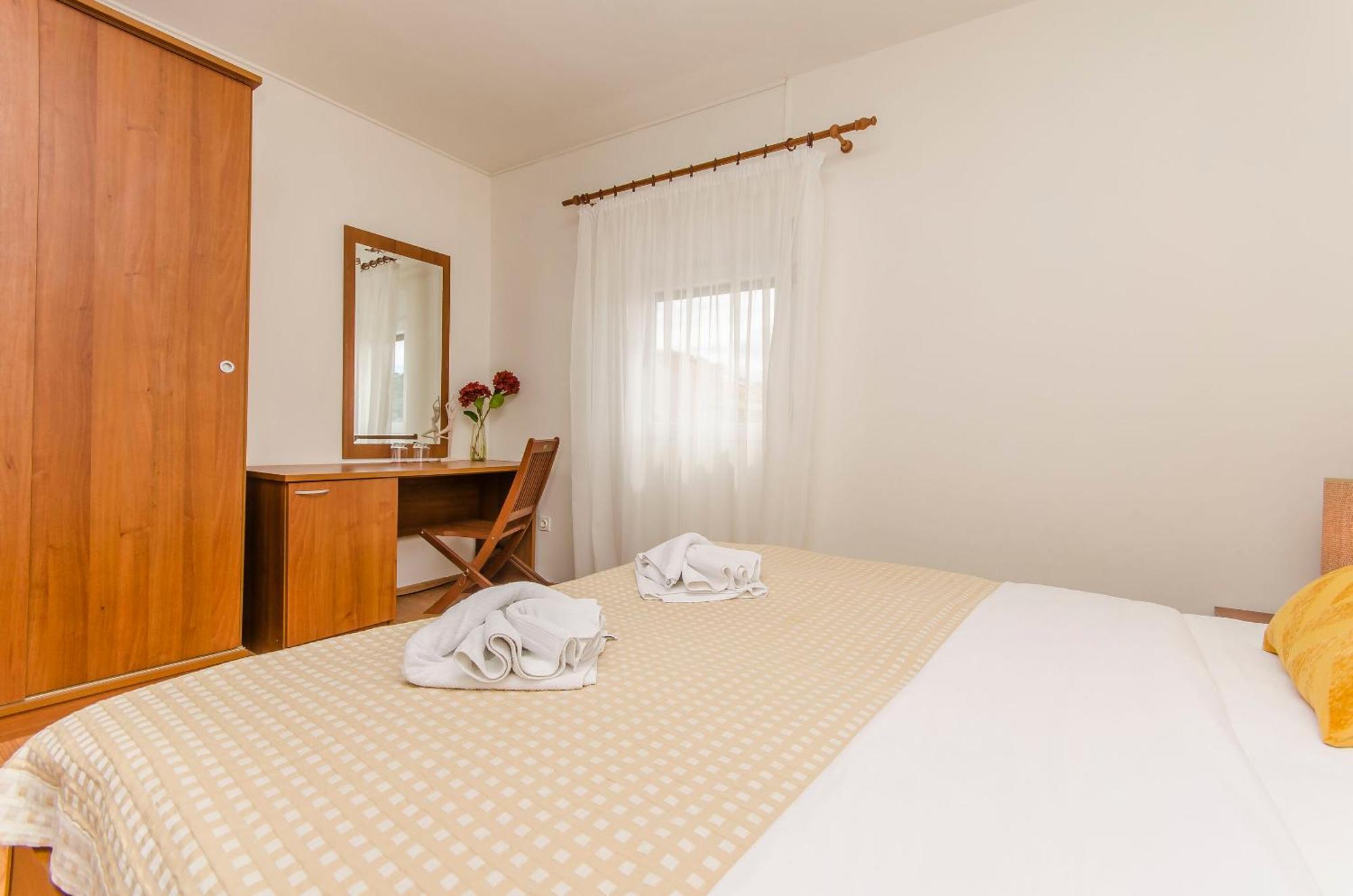 House Hotel Plava Laguna 迪斯诺 外观 照片