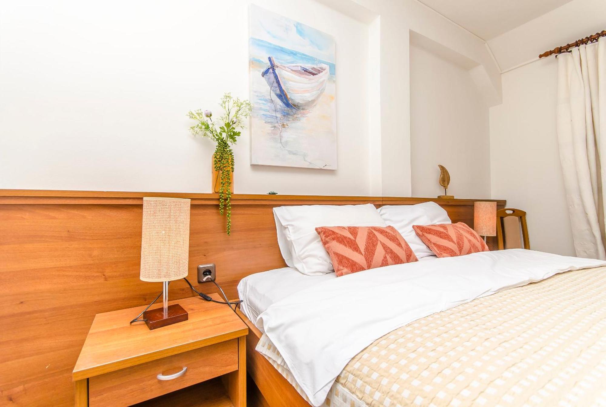 House Hotel Plava Laguna 迪斯诺 外观 照片