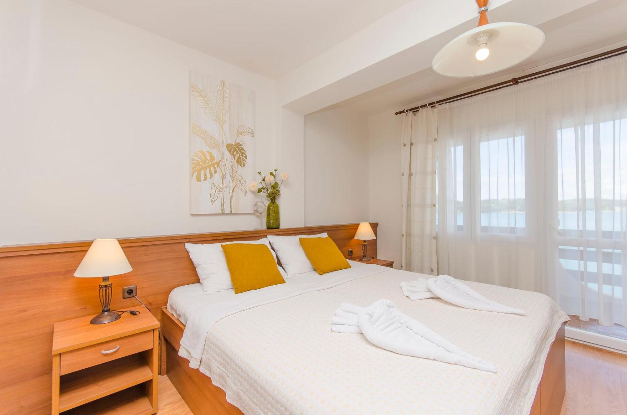 House Hotel Plava Laguna 迪斯诺 外观 照片