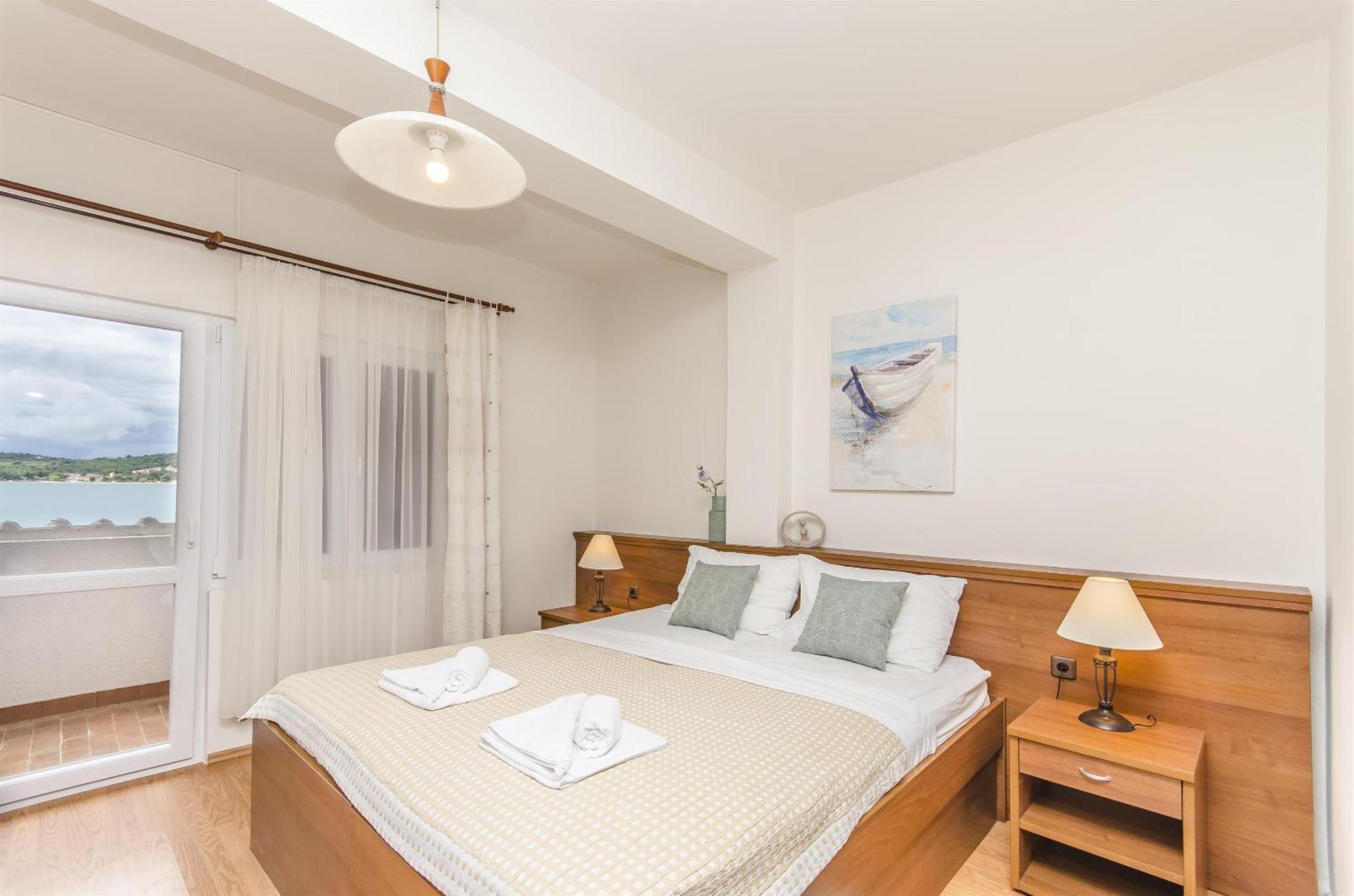 House Hotel Plava Laguna 迪斯诺 外观 照片