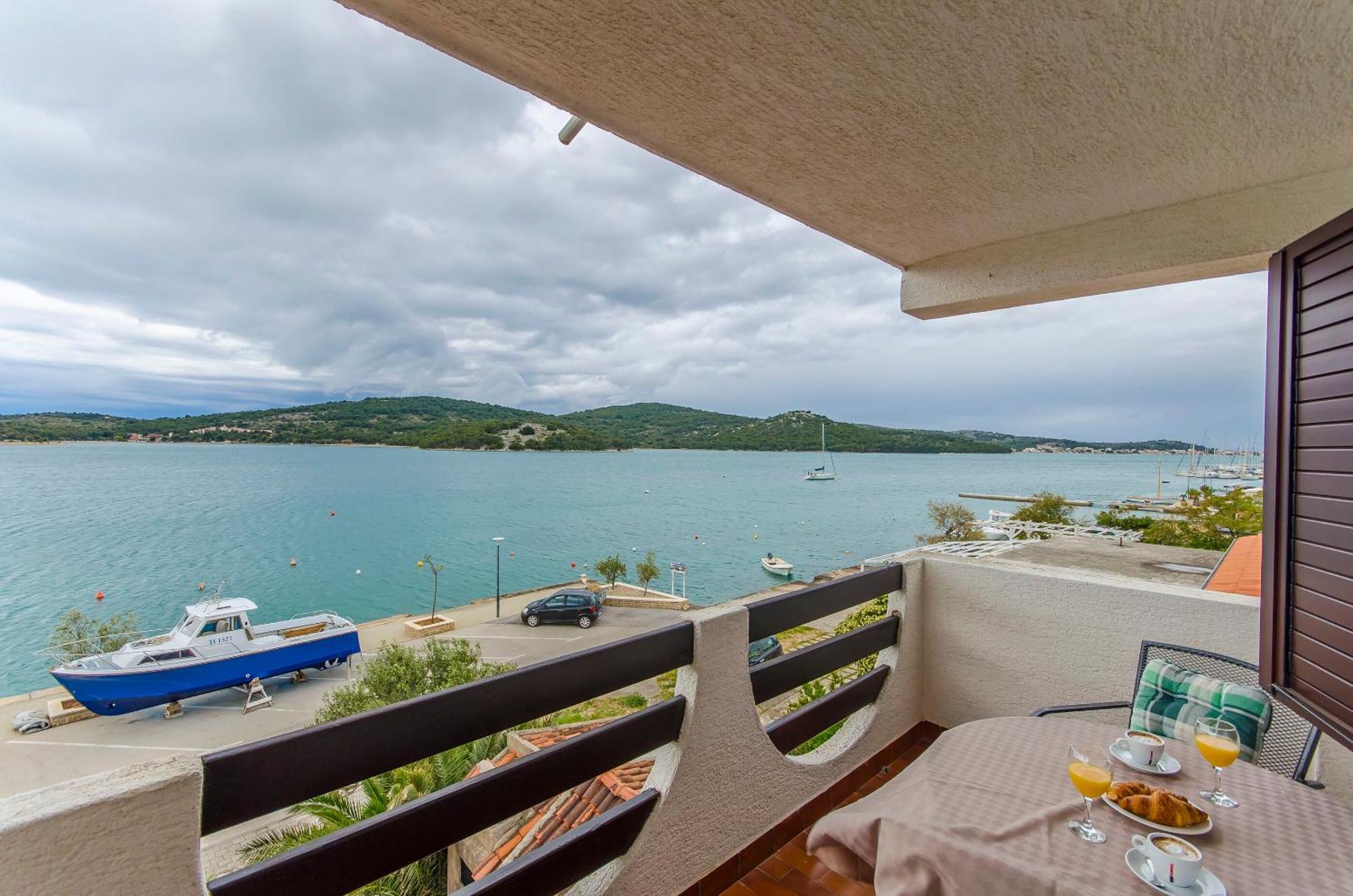 House Hotel Plava Laguna 迪斯诺 客房 照片