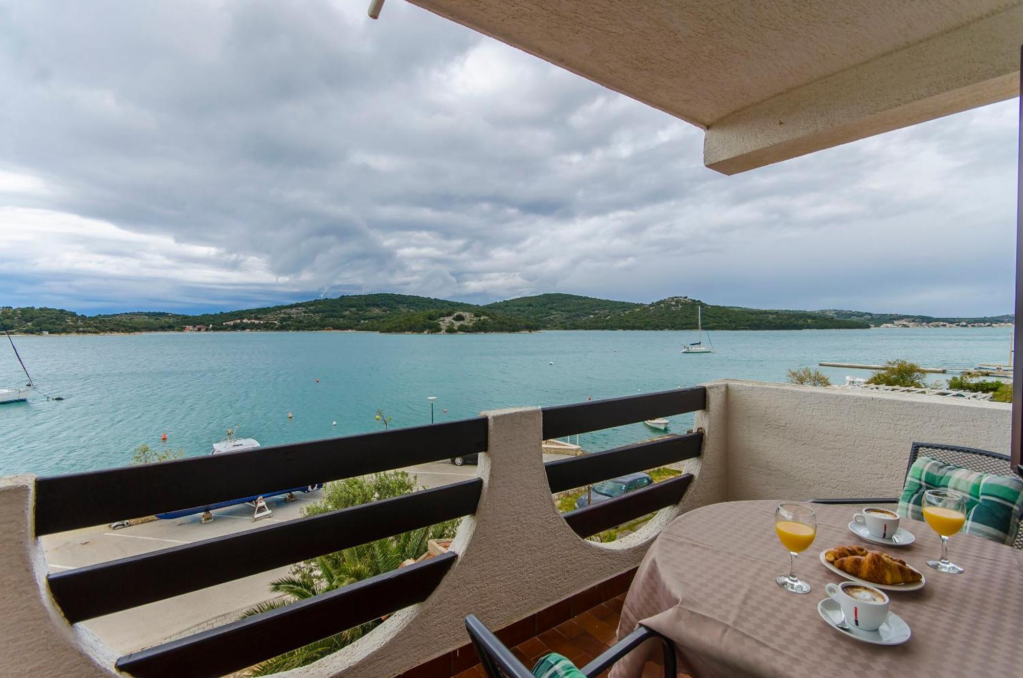 House Hotel Plava Laguna 迪斯诺 客房 照片